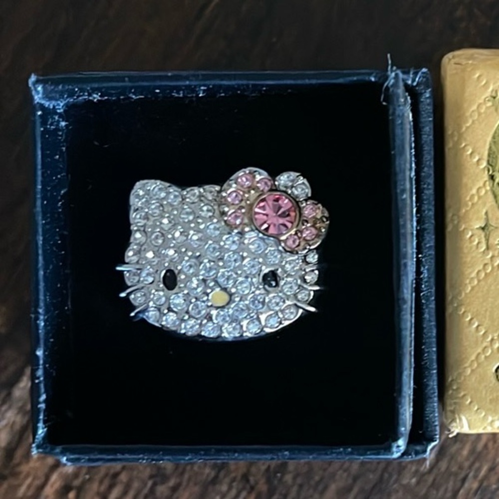NIB Hello Kitty Sanrio Silver-Tone Rhinestone Adjustable Ring